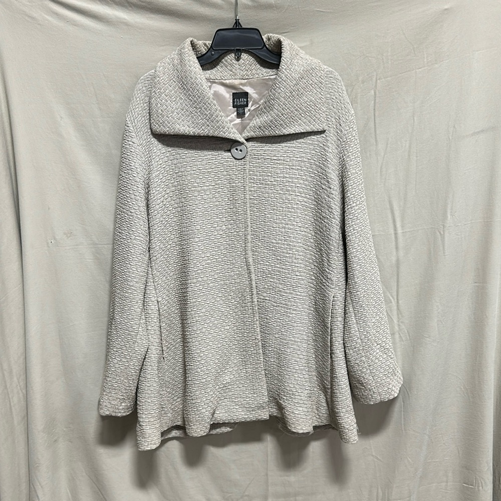 Eileen Fisher‎ cream color coat / Size L / Box 1-11